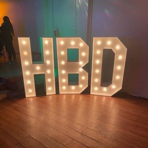 Meet your Posher, Akeem